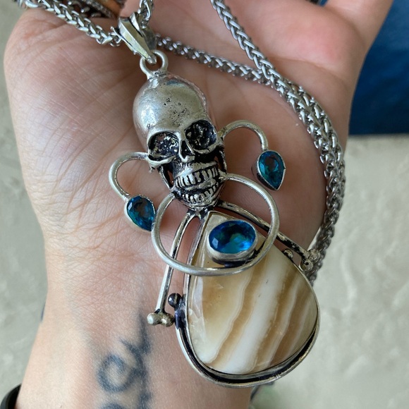 yellow white stripped agate & blue aquamarine stones skull boho goth necklace . - Picture 10 of 12